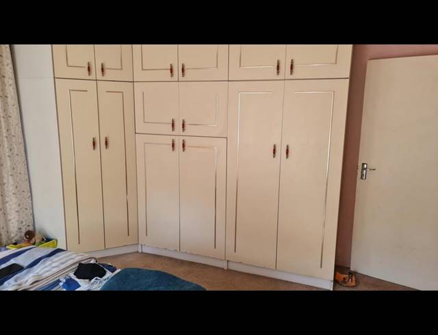 5 BEDROOM HOUSE FOR SALE IN CROSSMOOR